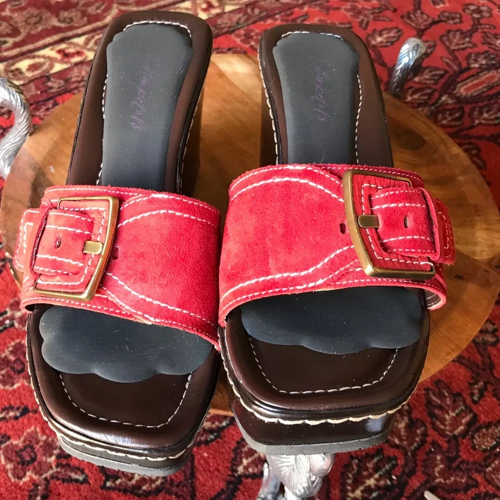 DONALD J PLINER NORDSTROM COMFORTABLE RED SUEDE WEDGES w/ BOX SZ 7M